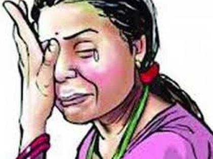 Persecution of a married woman for bringing five lakhs from Maher | माहेरुन पाच लाख आणावेत यासाठी विवाहितेचा छळ