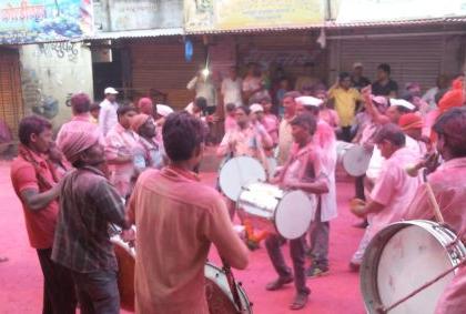 This time, Lezim will not be shaken | यंदा लेझीमवर पाय थिरकणारच नाही This time, Lezim will not be shaken | यंदा लेझीमवर पाय थिरकणारच नाही