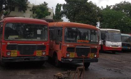 Loss of Rs | नवापूर आगाराला साडेनऊ कोटींचा तोटा Loss of Rs | नवापूर आगाराला साडेनऊ कोटींचा तोटा