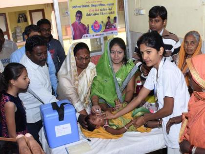 Vaccination campaigns in small martyrs area | लहान शहादे परिसरात लसीकरण मोहिम Vaccination campaigns in small martyrs area | लहान शहादे परिसरात लसीकरण मोहिम