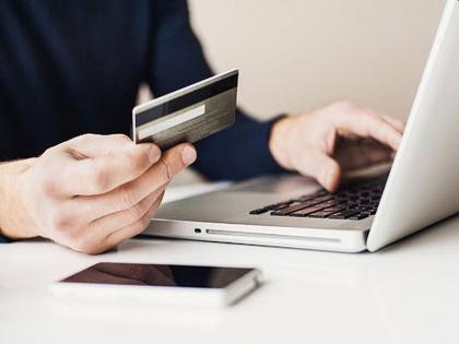 be careful while online shopping | ऑनलाईन खरेदी करा पण जरा जपून, फेस्टिव्हल ऑफर्सच्या नावाखाली होऊ शकते फसवणूक !