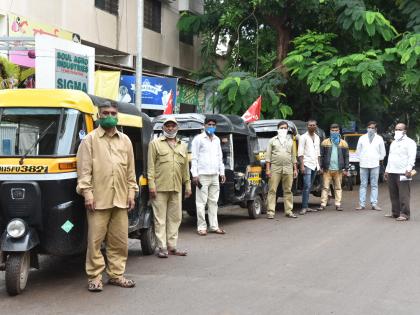 Rickshaw pullers took to the streets for various demands in the city | शहरात विविध मागण्यांसाठी रिक्षाचालक उतरले रस्त्यावर