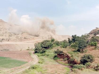 Damage to crops due to crusher, blasting | क्रशर, ब्लास्टिंगमुळे शेतपिकांची हानी