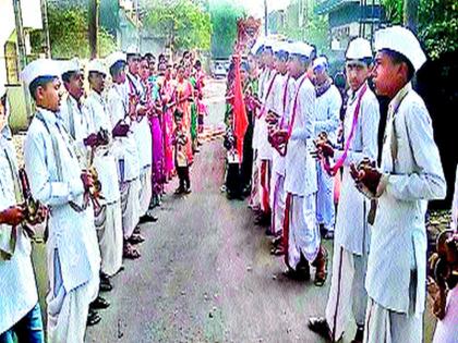 Proclamation on the occasion of Lord Buddha's death anniversary at Satpur | सातपूर येथे भगवानबाबा पुण्यतिथीनिमित्त मिरवणूक