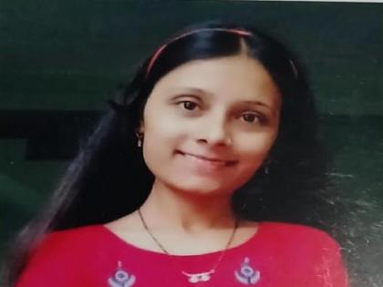 Ten years after her marriage Pooja Chavan scored a flying high in her 12th examination | Kolhapur: लग्नानंतर दहा वर्षांनी पूजा चव्हाण यांनी बारावी परीक्षेत मिळवले घवघवीत यश