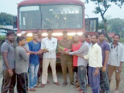 First time the bus reached Kamalapur | कमलापुरात पोहोचली पहिल्यांदाच बस