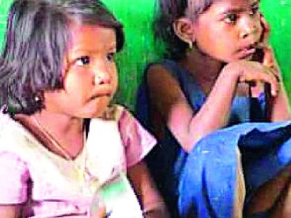 Thousands of children are half-poor due to the collapse of the cradle | पाळणाघरांअभावी हजारो बालक अर्धपोटी