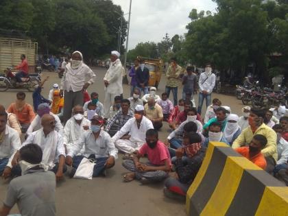 Farmers' agitation for Malegaon urea | मालेगावी युरीयासाठी शेतकऱ्यांचे आंदोलन