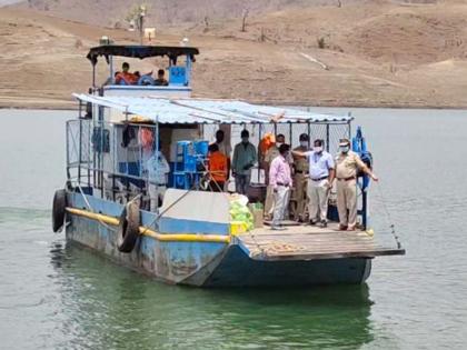 Barge patrols in villages along the Narmada | नर्मदा काठावरील गावांमध्ये बार्जद्वारे गस्ती