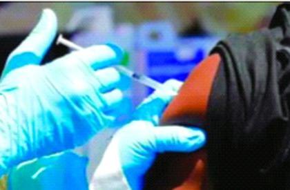 The number of employees wasted in the district due to the use of vaccines is negligible | कर्मचारी जेवढे तेवढ्याच लसींच्या वापराने वाया जाण्याचे जिल्ह्यातील प्रमाण नगण्यच The number of employees wasted in the district due to the use of vaccines is negligible | कर्मचारी जेवढे तेवढ्याच लसींच्या वापराने वाया जाण्याचे जिल्ह्यातील प्रमाण नगण्यच