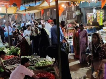 On the eve of the Janata Curfew, the crowd rallies in the market | जनता कर्फ्यूच्या पूर्वसंध्येस बाजारात तोबा गर्दी