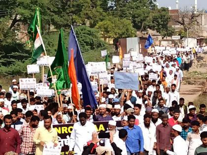 Parbhani: Sonpeth against NRC, march in humanity | परभणी : एनआरसी विरोधात सोनपेठ, मानवतमध्ये मोर्चा