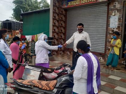 Health check up at Paregaon | पारेगाव येथे आरोग्य तपासणी