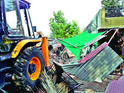  Anti-encroachment campaign in Satpur | सातपूरला अतिक्रमणविरोधी मोहीम