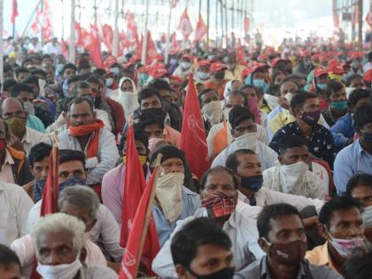 ... and the Police stop march near the Metro Cinema; Farmers' Elgar in Mumbai | ...आणि पाेलिसांनी मेट्रो सिनेमाजवळ अडविला मोर्चा; शेतकऱ्यांचा एल्गार, मुंबई दणाणली 