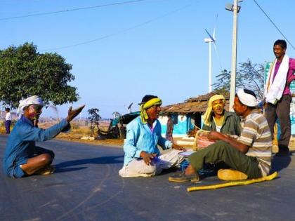 Tribal fugue in color ... | आदिवासींचा फगवा आला रंगात...