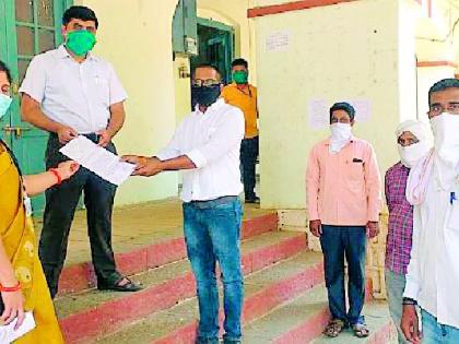 देवमाळीच्या पोलीस पाटलाच्या सासरवाडीत उठाबशा