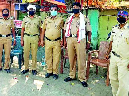 On police duty, wearing a mask | मास्क लावून पोलीस कर्तव्यावर