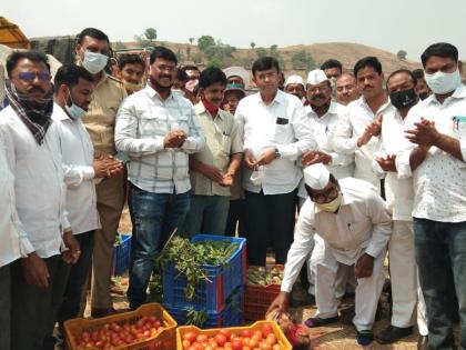 Farmers get rid of transportation problems | वाहतुकीच्या समस्येतून शेतकऱ्यांची सुटका