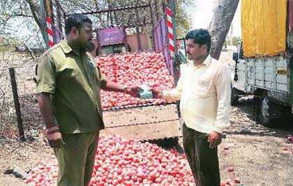 Auction of all agricultural commodities will start from tomorrow at Lasalgaon Bazar Samiti | लासलगांव बाजार समितीत उद्यापासुनसर्व शेतीमालाचे लिलाव होणार सुरू