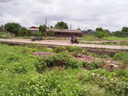 Malegaon bridge fatal | मालेगावचा पूल जीवघेणा