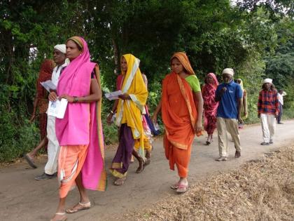 Excited participation of voters in national duty | राष्ट्रीय कर्तव्यात मतदारांचा उत्सफूर्त सहभाग