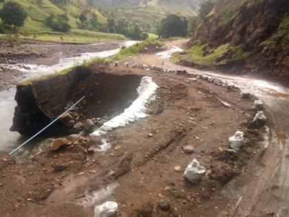 Awaiting repairs to Moon Valley | चांदसैली रस्ता दुरुस्तीची प्रतीक्षा Awaiting repairs to Moon Valley | चांदसैली रस्ता दुरुस्तीची प्रतीक्षा
