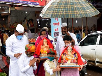 Arrival of Vighnahartya Ganaraya in Jalabhishek | विघ्नहर्त्या गणरायाचे जलाभिषेकात आगमन