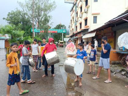 Trimbakeshwar arrives in joy of Ganaray! | त्र्यंबकेश्वरला गणरायाचे उल्हासात आगमन !