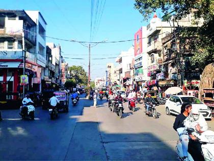 Not just the most expensive buildings, but the parking lot | उदंड जाहल्या इमारती, वाहनतळ मात्र नाही