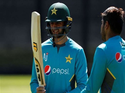 ICC World Cup 2019: Shoaib Malik's career threatens, out of World Cup squad | ICC World Cup 2019 : शोएब मलिकची कारकिर्द धोक्यात, विश्वचषक संघातून बाहेर