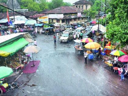  Strange type; The Mandla market is in front of the temple | अजब प्रकार; मंदिरासमोरच मांडला बाजार