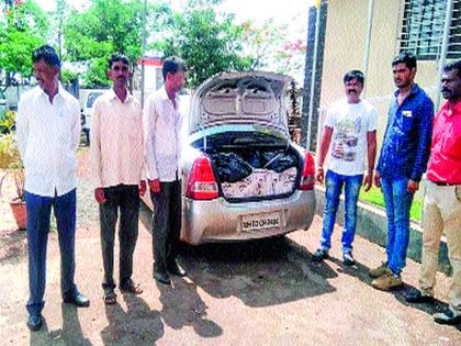 In Peth taluka, two-and-a-half million illegal liquor seized | पेठ तालुक्यात अडीच लाखांचा अवैध मद्यसाठा जप्त