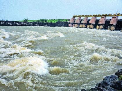 Due to the stoppage of Gangapur dam due to rain stopped | पाऊस थांबल्याने गंगापूर धरणाच्या  विसर्गात कपात