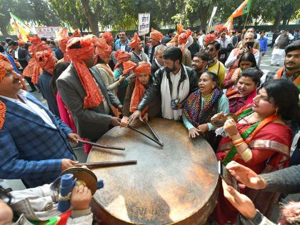  'Once again Modi came for Modi' slogan | ‘फिर एक बार आपडी मोदी आया’चा नारा