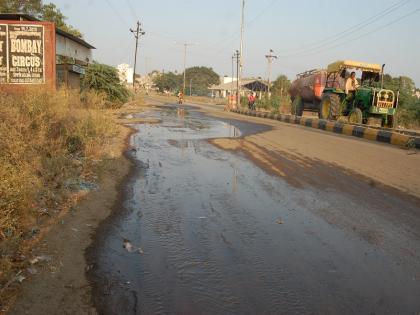  Pipeline futures in Vadaghat in Vadaj city | वाळूज महानगरातील वडगावात पाईपलाईन फुटली