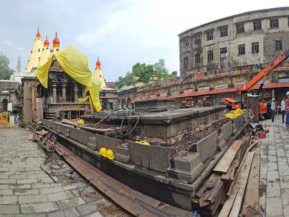 Darshan of Ambabai Devi will be closed on Saturday cleaning of the temple will begin on the occasion of Navratri festival | अंबाबाई देवीचे दर्शन शनिवारी बंद राहणार, गरूड मंडप उतरवला; नवरात्रौत्सवनिमित्त मंदिराची स्वच्छता सुरु