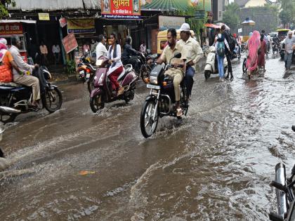 Rain returns to Kolhapur district for the third day in a row crop damage | कोल्हापूर जिल्ह्याला तिसऱ्या दिवशीही परतीच्या पावसाने झोडपले, पिकांचे नुकसान