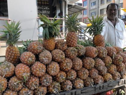 Kolhapur: Due to the consumption of potato; Pomegranate and bore rise inward | कोल्हापूर : बटाटा झाला दुप्पट; डाळिंब, बोरांची आवक वाढली