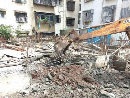 Action on two unauthorized constructions in Kalwa | कळव्यातील दोन अनाधिकृत बांधकामांवर कारवाई