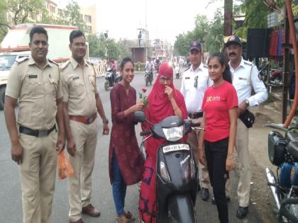 Speeding cost 101 people, violators welcomed with roses | भरधाव वाहन चालविणे १०१ जणांना पडले महागात, नियम तोडणाऱ्यांचे गुलाब देऊन स्वागत