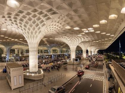 A record of 5 crore passengers at Mumbai airport | मुंबई विमानतळावर ५ कोटी प्रवाशांची विक्रमी नोंद