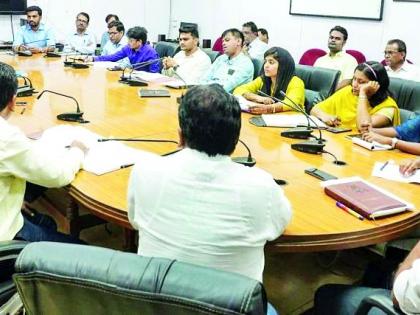 The ballot paper in Braille will be given by Divyang voters | दिव्यांग मतदारांना मिळणार ब्रेल लिपीतील बॅलेट पेपर The ballot paper in Braille will be given by Divyang voters | दिव्यांग मतदारांना मिळणार ब्रेल लिपीतील बॅलेट पेपर