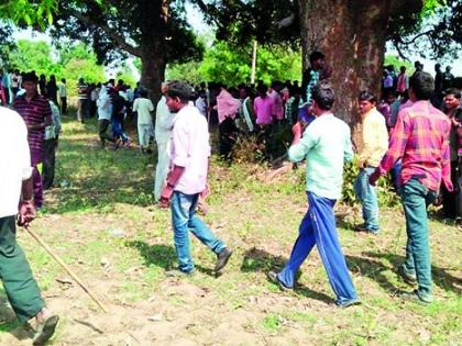 Wagha's farmer attacked | वाघाचा शेतकऱ्यावर हल्ला Wagha's farmer attacked | वाघाचा शेतकऱ्यावर हल्ला