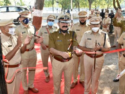 Special Inspector General of Police inaugurates Police Canteen in Dhule | विशेष पोलीस महानिरीक्षकांच्या हस्ते पोलीस कॅन्टीनचा धुळ्यात शुभारंभ Special Inspector General of Police inaugurates Police Canteen in Dhule | विशेष पोलीस महानिरीक्षकांच्या हस्ते पोलीस कॅन्टीनचा धुळ्यात शुभारंभ