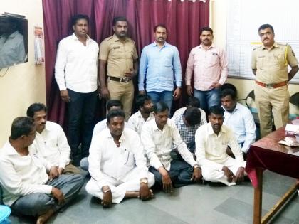 Police raid gambling den at BJP mayor's house in Dudhni | दुधनीत भाजप शहराध्यक्षाच्या घरातील जुगार अड्डयावर पोलिसांची मोठी धाड