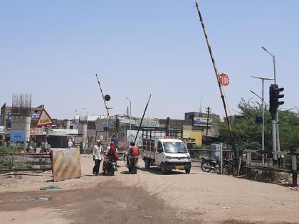 Shukushkat persisted in the city of Pratur | परतूर शहरात शुकशुकाट कायम