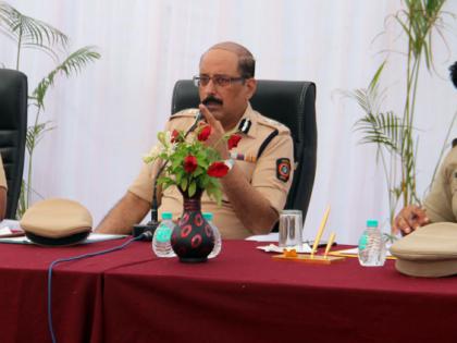 An overview of the work of various departments was taken by the Director General of Additional Police | अपर पोलीस महासंचालकांनी घेतला विविध विभागांच्या कामाचा आढावा