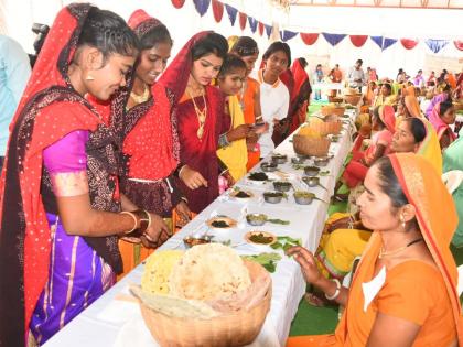 The aroma of the roasted vegetables at the food festival | खाद्य महोत्सवात दरवळला रानभाज्यांचा सुगंध