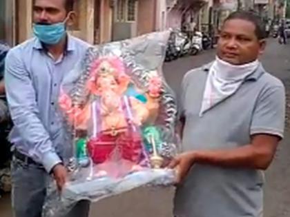 Corona broke the tradition of public Ganeshotsav in martyrdom this year | शहाद्यात सार्वजनिक गणेशोत्सव परंपरा यंदा कोरोनाने केली खंडित Corona broke the tradition of public Ganeshotsav in martyrdom this year | शहाद्यात सार्वजनिक गणेशोत्सव परंपरा यंदा कोरोनाने केली खंडित